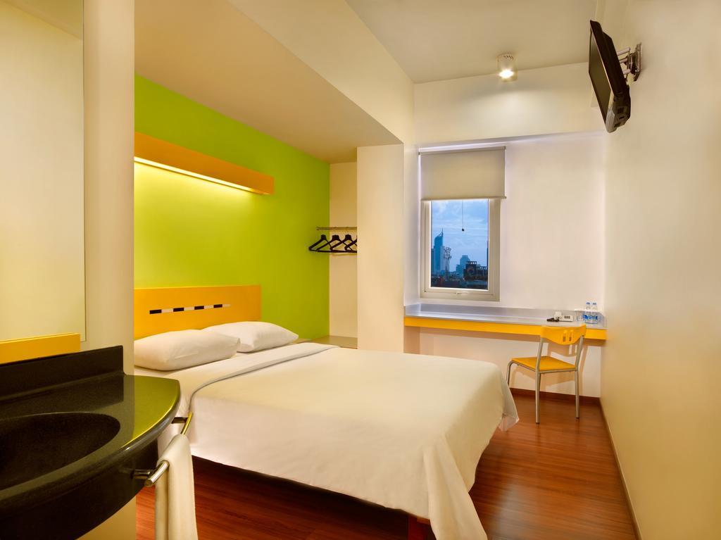 Ibis Budget Jakarta Cikini Zimmer foto